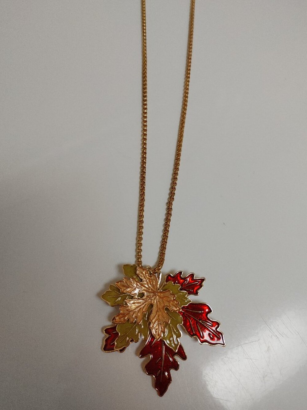 HELLO FALL NECKLACE